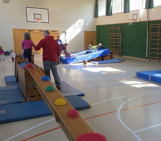 Familienturnen Moosthenning