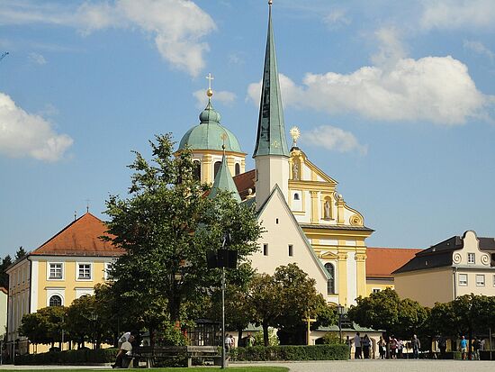 Altötting mit Bruder-Konrad-Geburtshaus und Wallfahrtskirche Sammarei