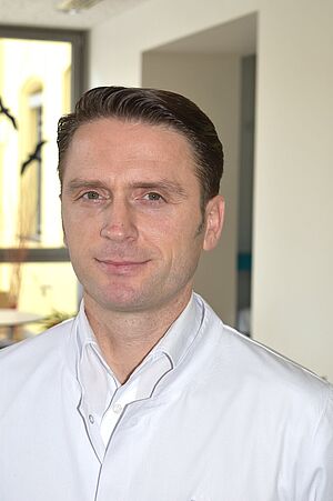 Dr. Edmond Skenderaj